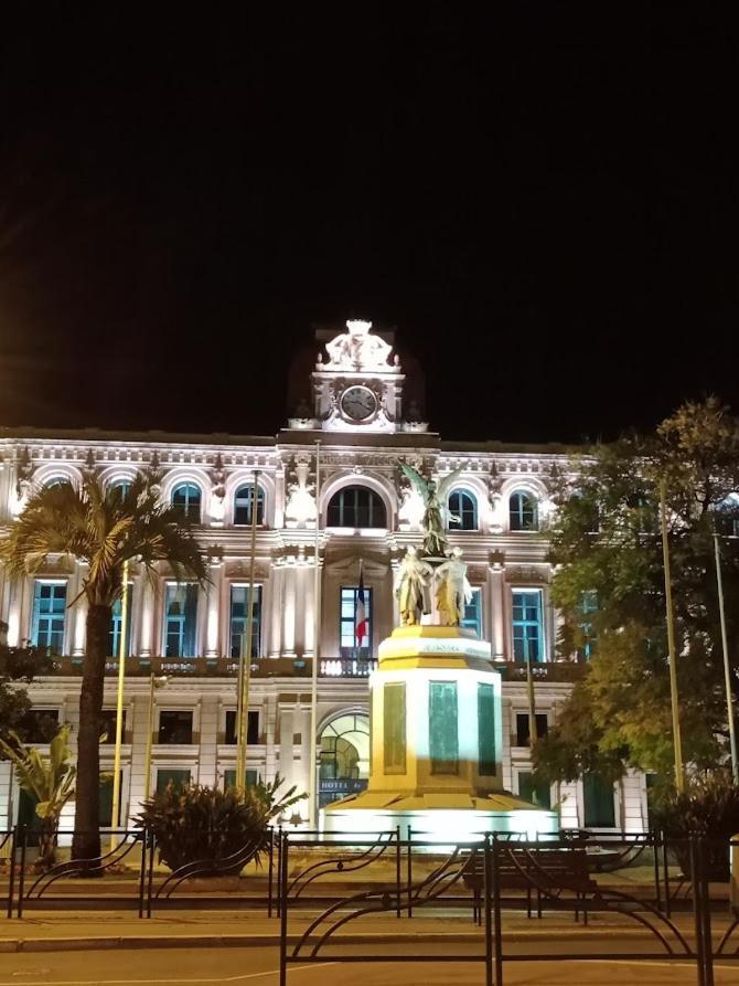 Cadre De Reve Mais Vous Faites Le Menage- Very Good Prices But You Have To Clea-N Th-E Flat Cannes Exterior photo