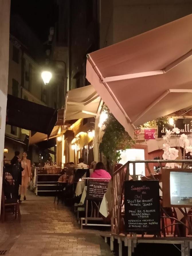 Cadre De Reve Mais Vous Faites Le Menage- Very Good Prices But You Have To Clea-N Th-E Flat Cannes Exterior photo